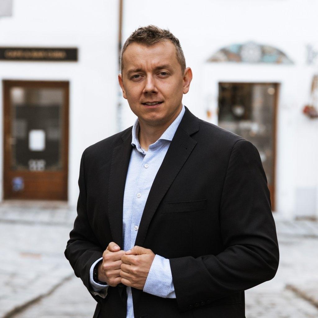 Róbert Chovanculiak, Ph.D.